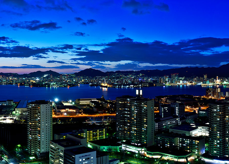 神戸の夜景特等席 海の上から臨む1000万ドルのきらめき 神戸ポートピアホテル